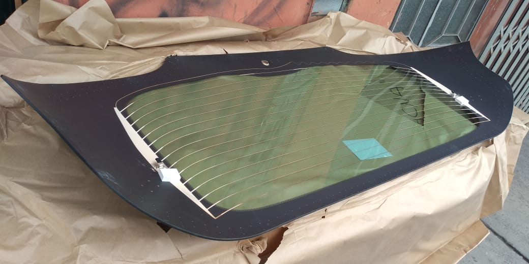 PARABRISAS POSTERIOR JEEP CHEROKEE 2014 AL 2019